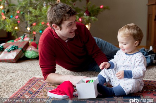 1er Noël de bébé : quels cadeaux sous le sapin ?