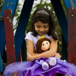Idée cadeau jeune enfant : la poupée à personnaliser