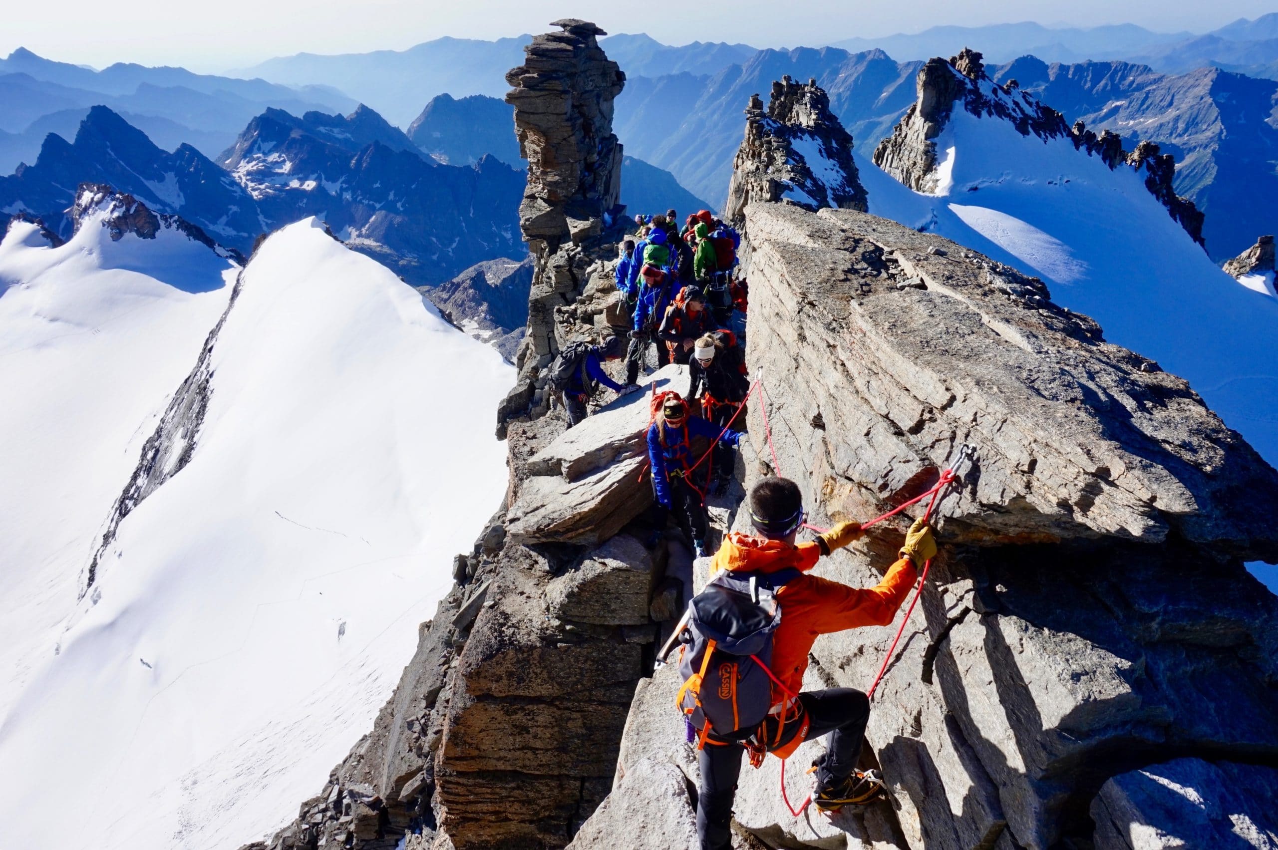 alpinistes en montagne